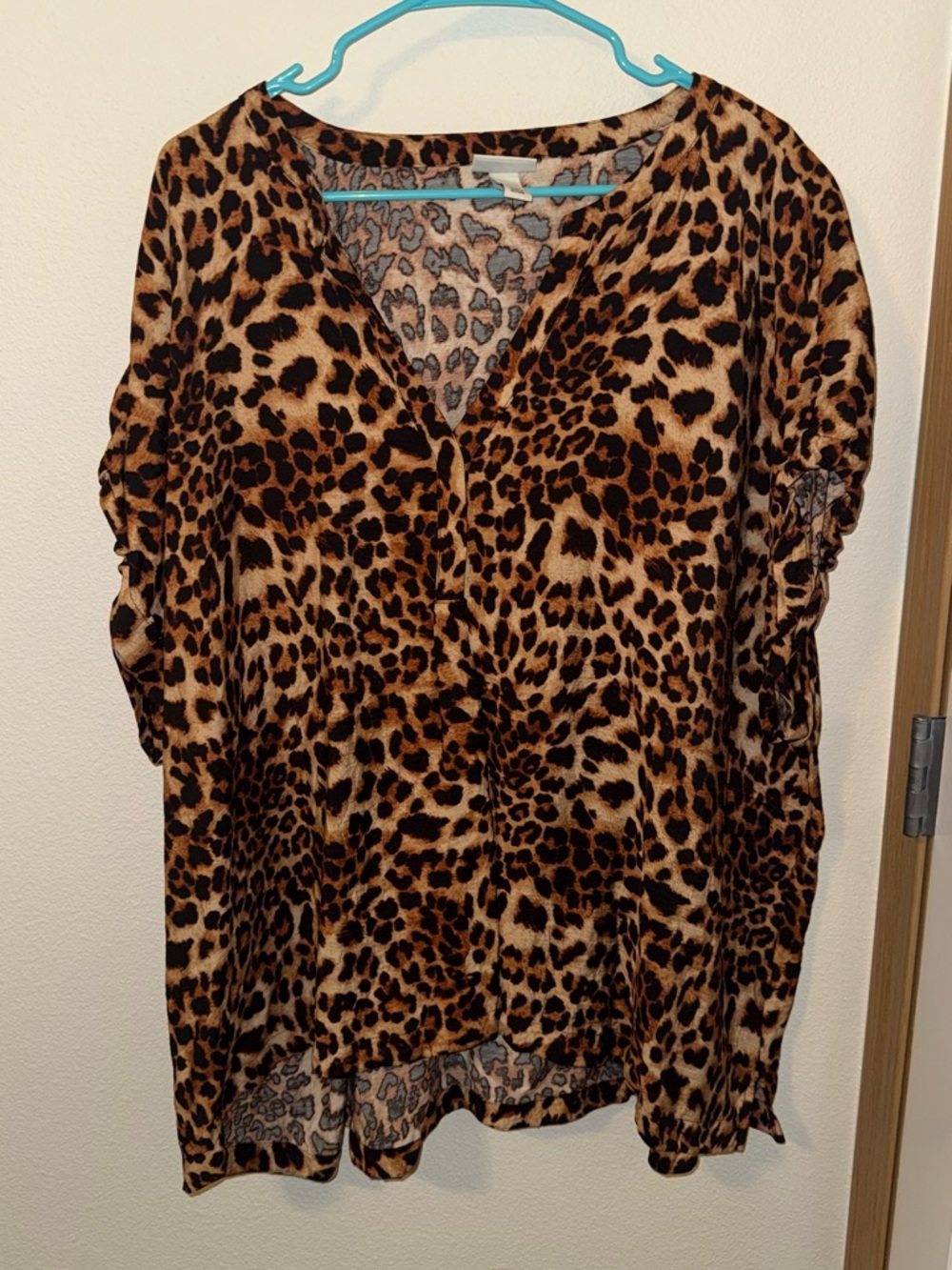 Ava & Viv Leopard Print V-Neck Blouse in Brown and Black